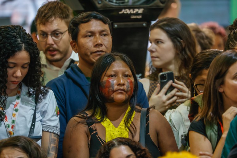 2 - 18.11.2025 - COP30 - Atos da FUNAI - Territórios Vivos estratégias às mudanças climáticas @ Mayra Wapichana_Funai-10.jpg