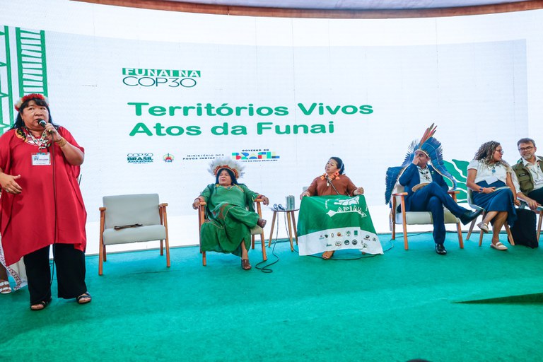 4 - 18.11.2025 - COP30 - Atos da FUNAI - Territórios Vivos estratégias às mudanças climáticas @ Mayra Wapichana_Funai-27.jpg