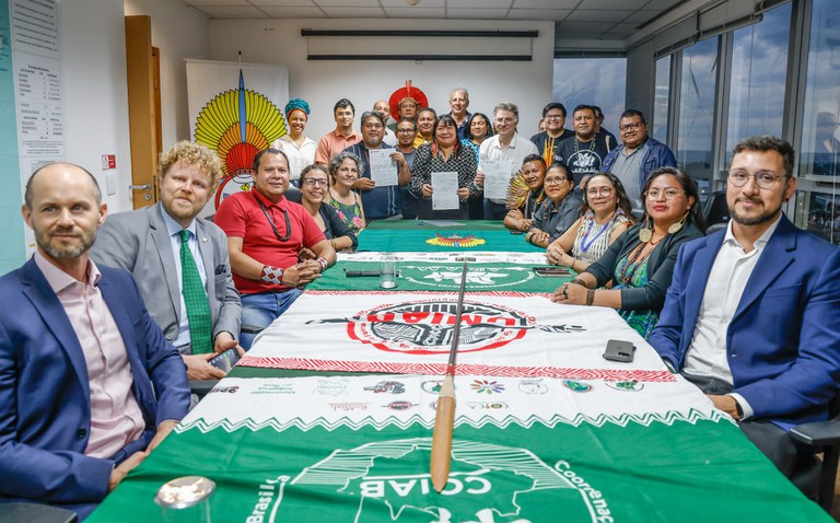 15.10.2025 - Assinatura ACT - Funai, COIAB, TNC @ Mayra Wapichana_FUNAI-26.jpg