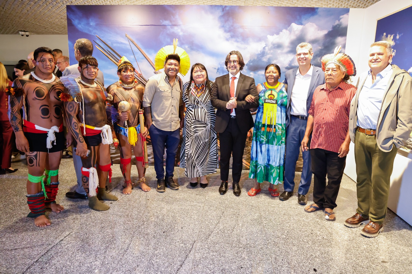 Exposição Ricardo Stuckert , coletiva com indígenas (2).jpg