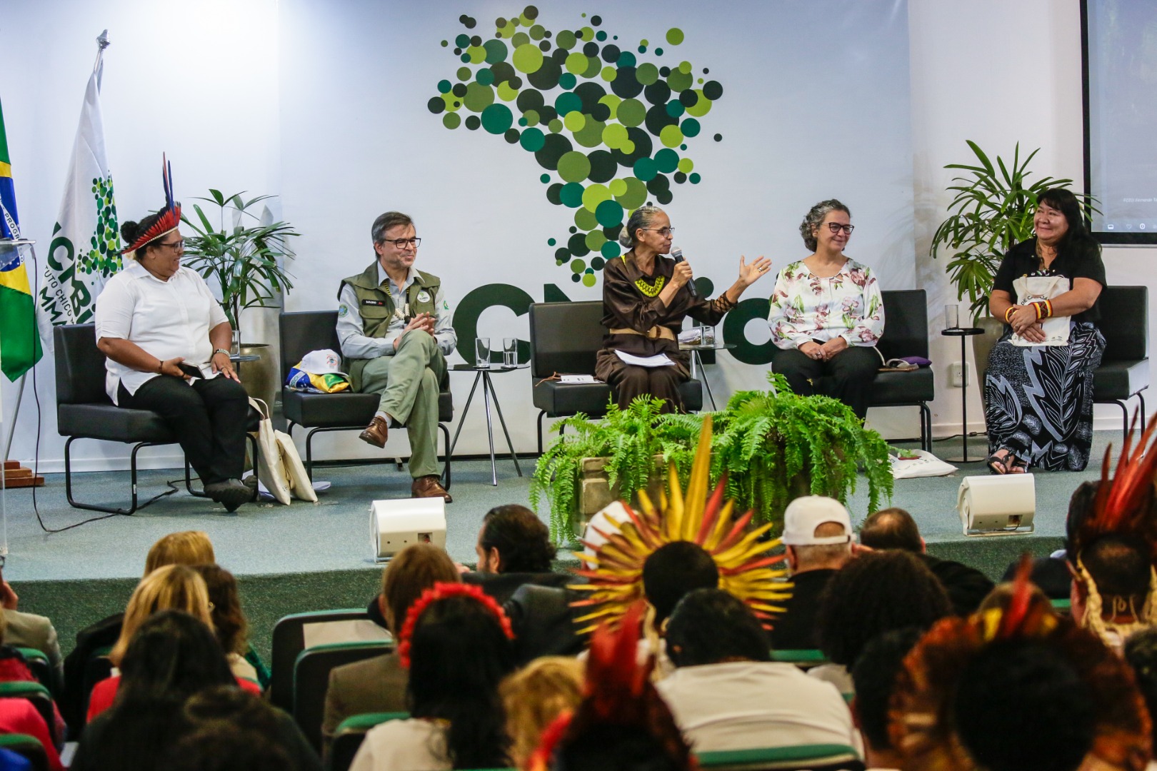 6 - Assinatura da instrução norminativa FUNAI ICMBio @ Mário Vilela_FUNAI-76.jpg