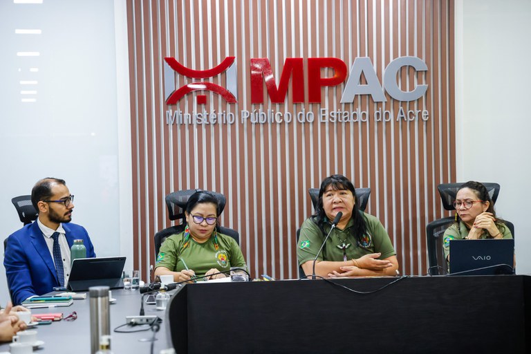 23.07.2025 - Encontro com servidores CRs do Acre @ Mayra Wapichana_FUNAI.jpg