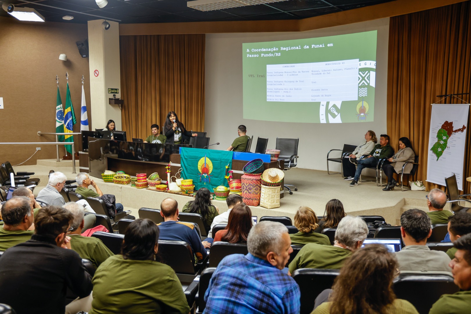 01.10.2025 - Participantes do Encontro das CRs @ Mayra Wapichana_Funai _-10 (1).jpg