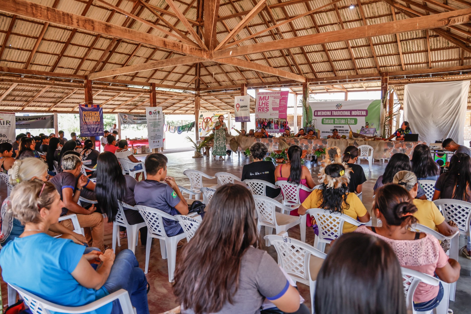 24.10.2025- II Encontro de Mulheres na Barata @ Mayra Wapichana_FUNAI-48 (17).jpg