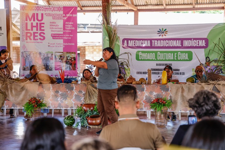 24.10.2025-  II Encontro de Mulheres na Barata @ Mayra Wapichana_FUNAI-48 (33).jpg