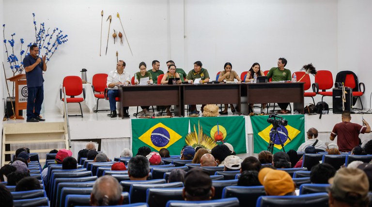 12 - 04.11.2025 - Diálogo Políticas Públicas indígenas Xavante_Barra do Garça @ Mayra Wapichana_FUNAI-9.jpg