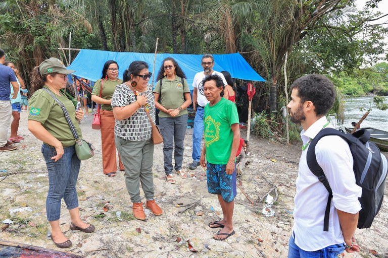 22.02.2024 -Visita ao acampamento de indígenas Hupda às margens do Rio Negro - Foto Mário Vilela (6).JPG