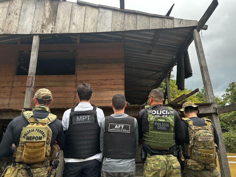 10 a 13.03.2025 - Operação Xapiri - Combate ao garimpo no leito do rio madeira (AM) - Imagens_Divulgação (2).jpeg