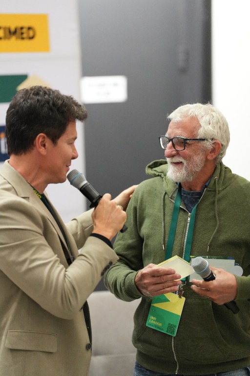 12 e 13.04.2025 - Premiação de Jair Candor nos Estados Unidos - Foto Divulgação  (1).jpg