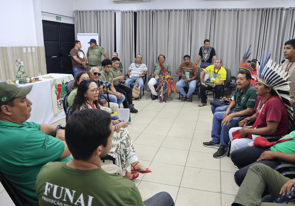 Dialogo com lideranças indígenas