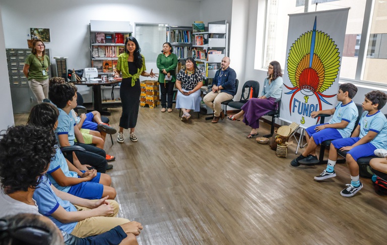 15.04.2026 - Alunos da rede publica visitam biblioteca da FUNAI @ Elvio Pankararu_FUNAI-3.jpg