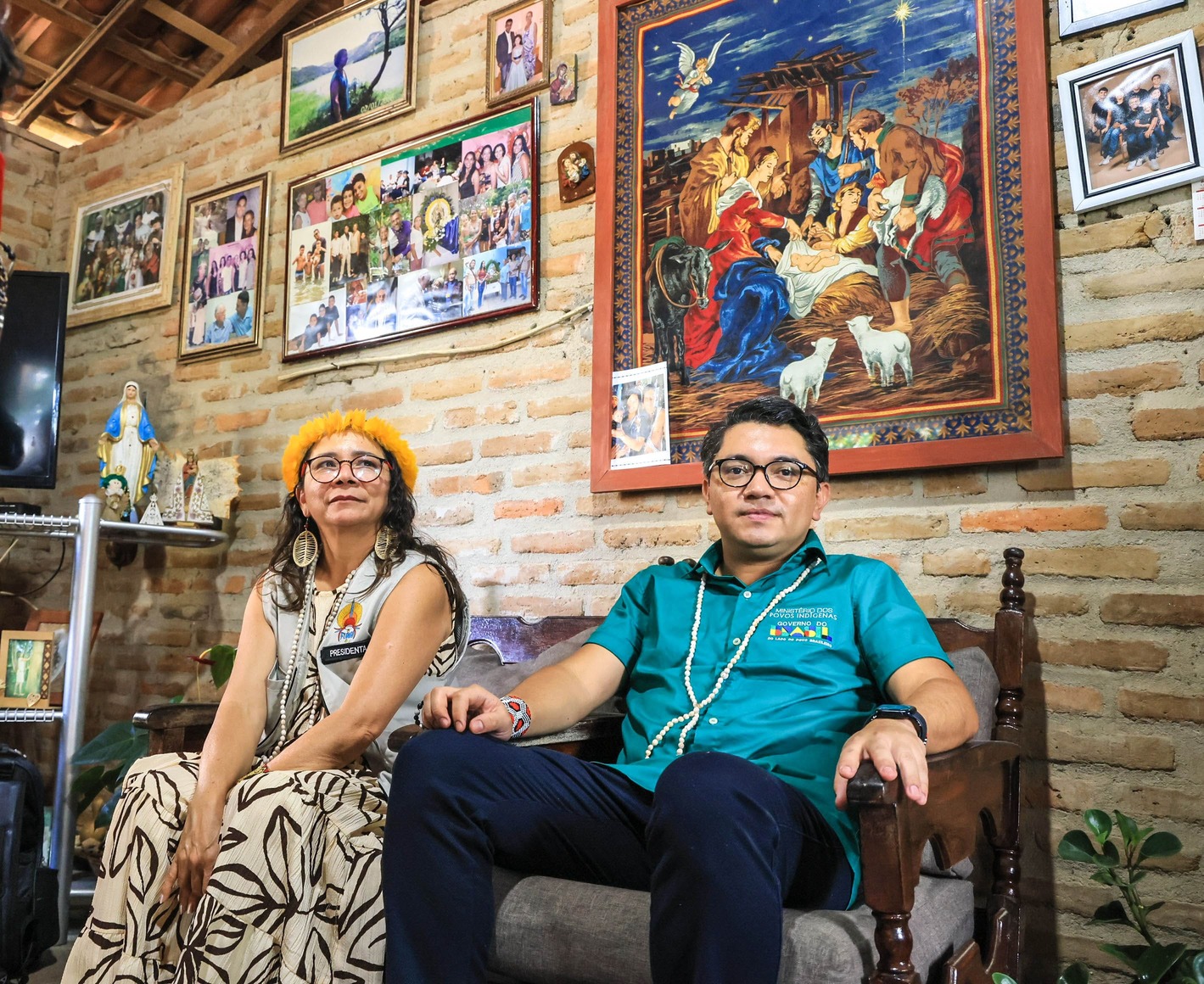 A presidenta da Funai, Lúcia Alberta Baré, e o ministro dos Povos Indígenas, Eloy Terena.