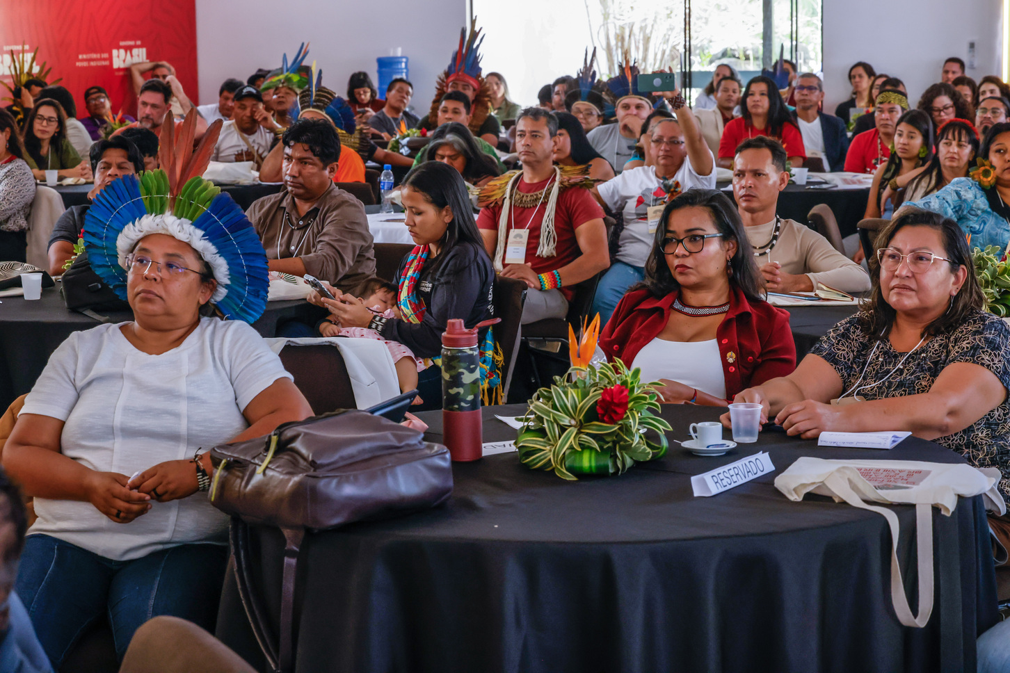 Representantes de órgãos indigenistas assistem ao seminário