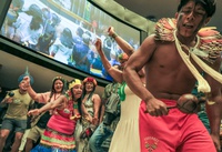 Na Câmara dos Deputados, presidenta da Funai Lucia Alberta Baré recebe Homenagem Maracá durante sessão solene ao ATL