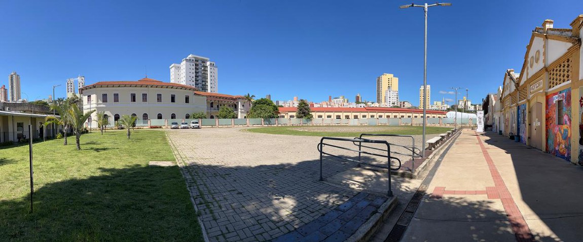 Foto panorâmica da área externa do Complexo Cultural Funarte MG.           Créditos: Angelo Dias