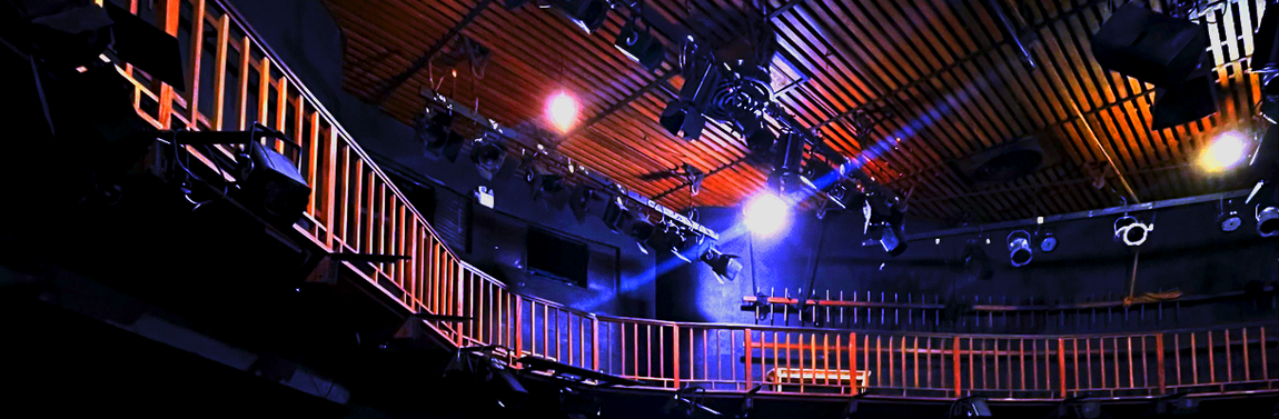 2 teatro cacilda becker teto com gride de luz.png