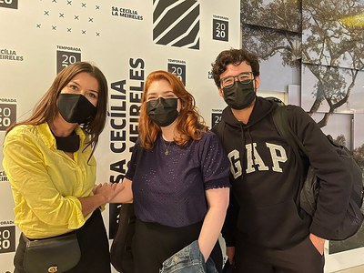 A atriz Alinne Moraes e os violinistas Thais Morais e Gabriel Curalov. Foto Walda Marques