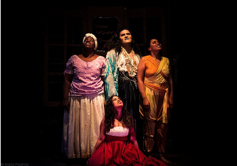 Areta Padma - Canto das Ditas (29)_Com pequena edição_Imagem Produção e Funarte.jpg