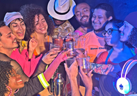 Espetáculo “Abarrotado” leva ao palco da Funarte MG a intensidade da vida cotidiana em um boteco tipicamente brasileiro