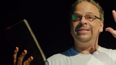 Marcos Breda em “O Homem e a Mancha: 24 anos-luz” (Divulgação)