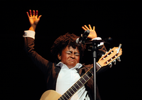 Funarte MG apresenta o espetáculo ‘Mesa Redonda’ sobre solidão da mulher negra