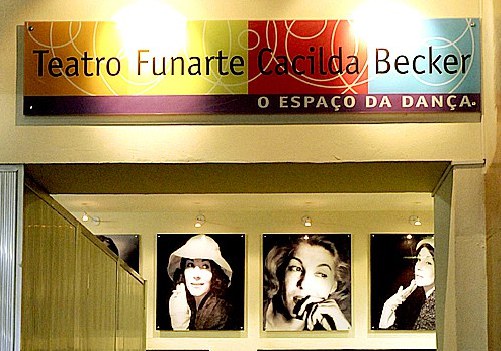 Fachada do Teatro Funarte Cacilda Becker - Acervo CCOM - Funarte.jpg