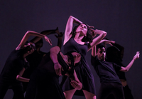 Funarte recebe apresentação com técnicas de circo, dança e yoga