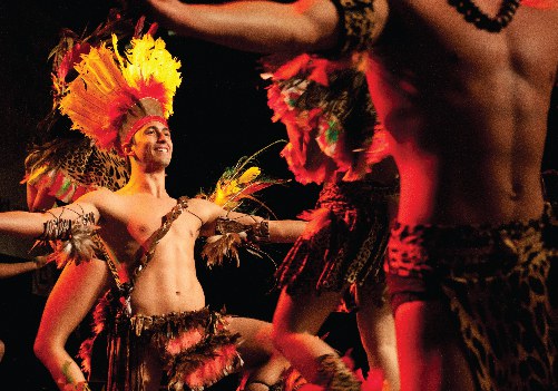 Oficina de Danças Brasileiras com o Grupo Sarandeiros vai apresentar ritmos como o Boi Bumbá (Divulgação/Sarandeiros/Mauro Stoffel)