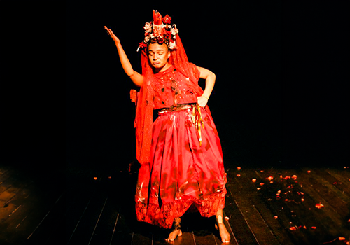 Menina Mojubá Bia Póvoa.png