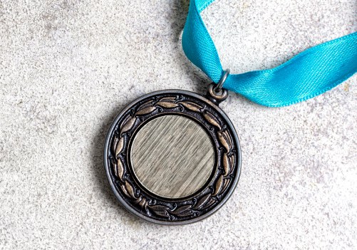 Medalha_- Foto banco de imagem Pexels - Edição CCOM Funarte.jpg
