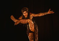 Teatro Cacilda Becker, no Rio, recebe espetáculo de dança e oficina gratuitos