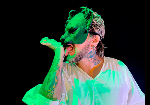 Bruno Caldeira, no Espetáculo 'EGO' - Foto: Gustavo Rizzotti