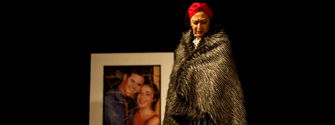 'A escritora e o empalhador de animais' tem curta temporada na Sala Guiomar Novaes