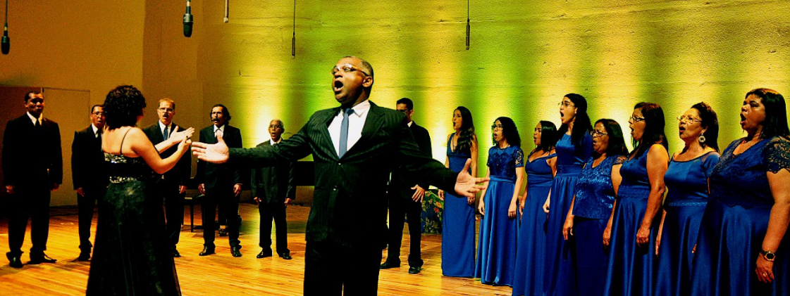 Coral realiza ensaio aberto em espaço de Belo Horizonte