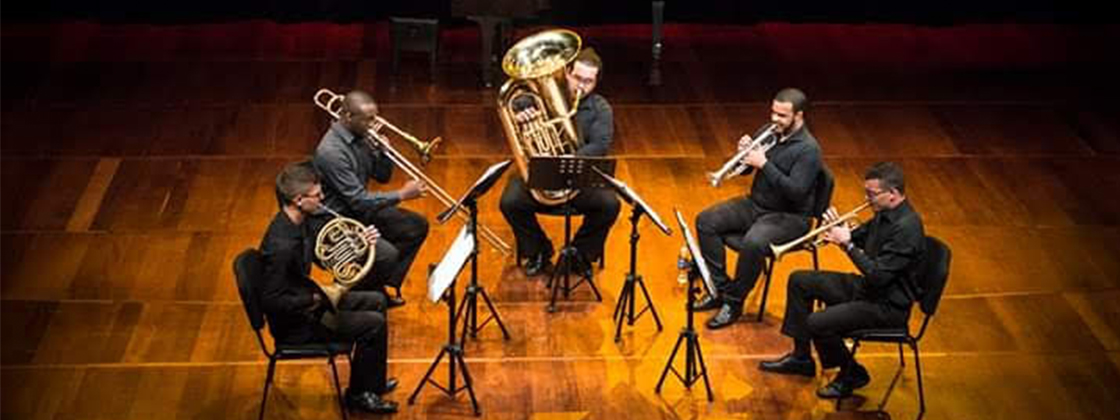 Documentários, música e acessibilidade são destaques em programação