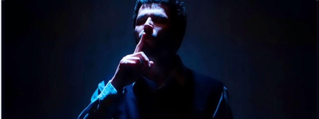 Quatroloscinco apresenta 'Get Out!' neste final de semana em MG