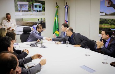 Presidente da Funasa Rodrigo Sergio Dias recebe gestores públicos para celebrar convêniosFoto: Anderson Zicamu
