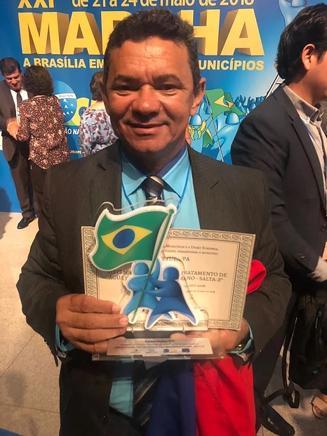 Prefeito de Abaetetuba (PA), Alcides Negrão, recebe prêmio pela SALTA-z.