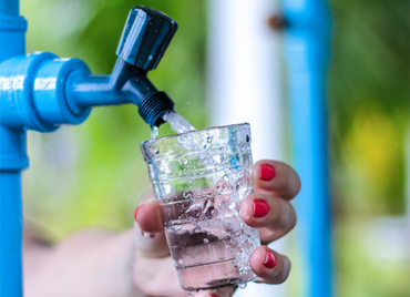 Água tratada pela Solução Alternativa de Tratamento de Água por Zeólita (Salta-z)Foto: Alberto Venturieri