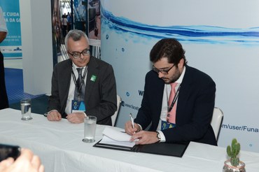 Assinatura do Acordo de Cooperação pelo presidente da Funasa, Rodrigo Sergio DiasFoto: Edmar Chaperman