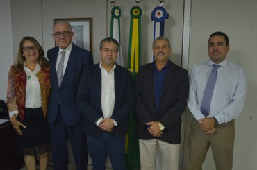 Prefeitos com presidente Ronaldo NogueiraFoto: Daniel Ribeiro