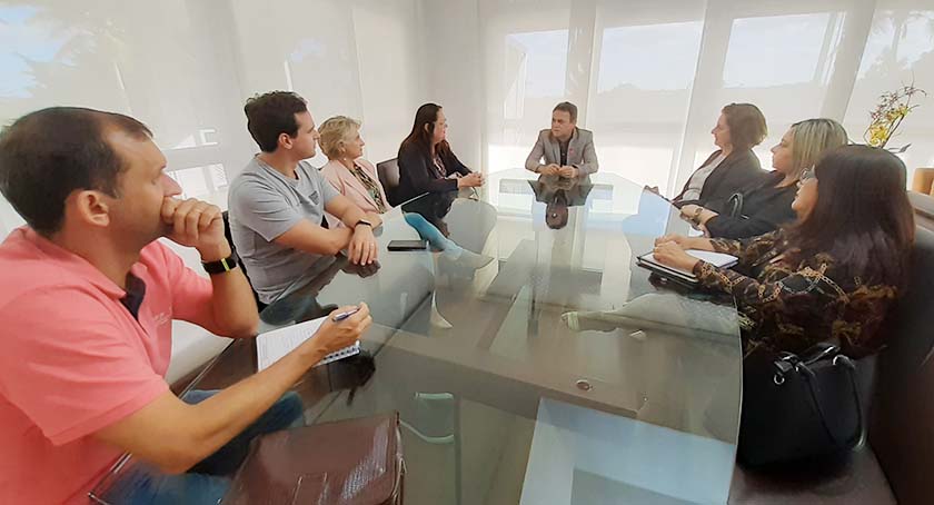 Representantes da Funasa e UEPB se reúnem para dicutir parceria visando implantação de um Centro de Referência em Saúde Ambiental. 