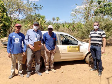Guilherme Rocha (dir.) e José Antonio da Motta Ribeiro (esq.), representando a Funasa, visitam comunidades ruraisFoto: Densp/Funasa