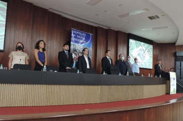 Representante da Funasa e autoridades durante palestras sobre o Marco Regulatório do SaneamentoFoto: Suest-GO/Funasa