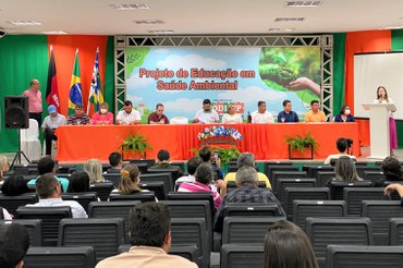 Diretora do Desam discursando durante a apresentação do projetoFoto: Prefeitura Municipal de São Bento