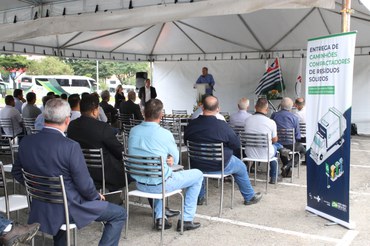 Superintendente da Funasa discursando durante a entrega dos caminhõesFoto: Lucca Decia/Funasa