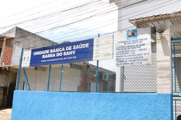 Amostras de água do PWTech (esquerda) e água bruta da UBS (direita)Foto: Lucca Decia/Funasa