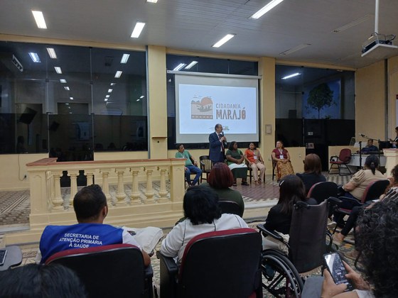 Alexandre Motta discursa ao lado da  ministra Macaé durante o evento. Foto: Suest-PA/Funasa.