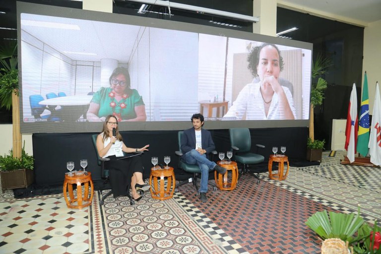 Debate sobre gênero, raça e juventude na Casa do Saneamento reforçou a urgência de políticas equitativas e intersetoriais para ampliar o acesso a água e esgoto