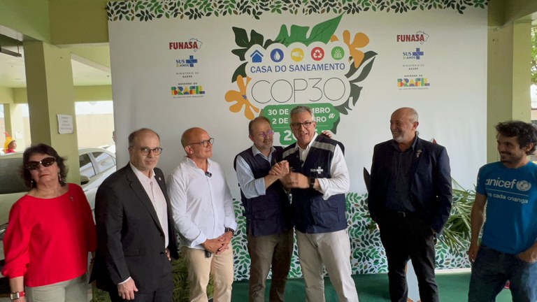 O ministro da Saúde, Alexandre Padilha, visitou nesta sexta-feira (3/10) a Casa do Saneamento, em Belém (PA)